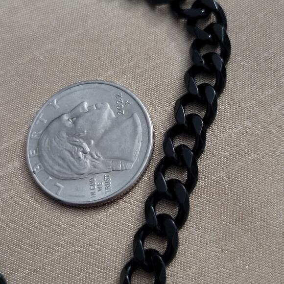 Men's black stainless steel chunky curb chain bracelet - Picture 4 of 5